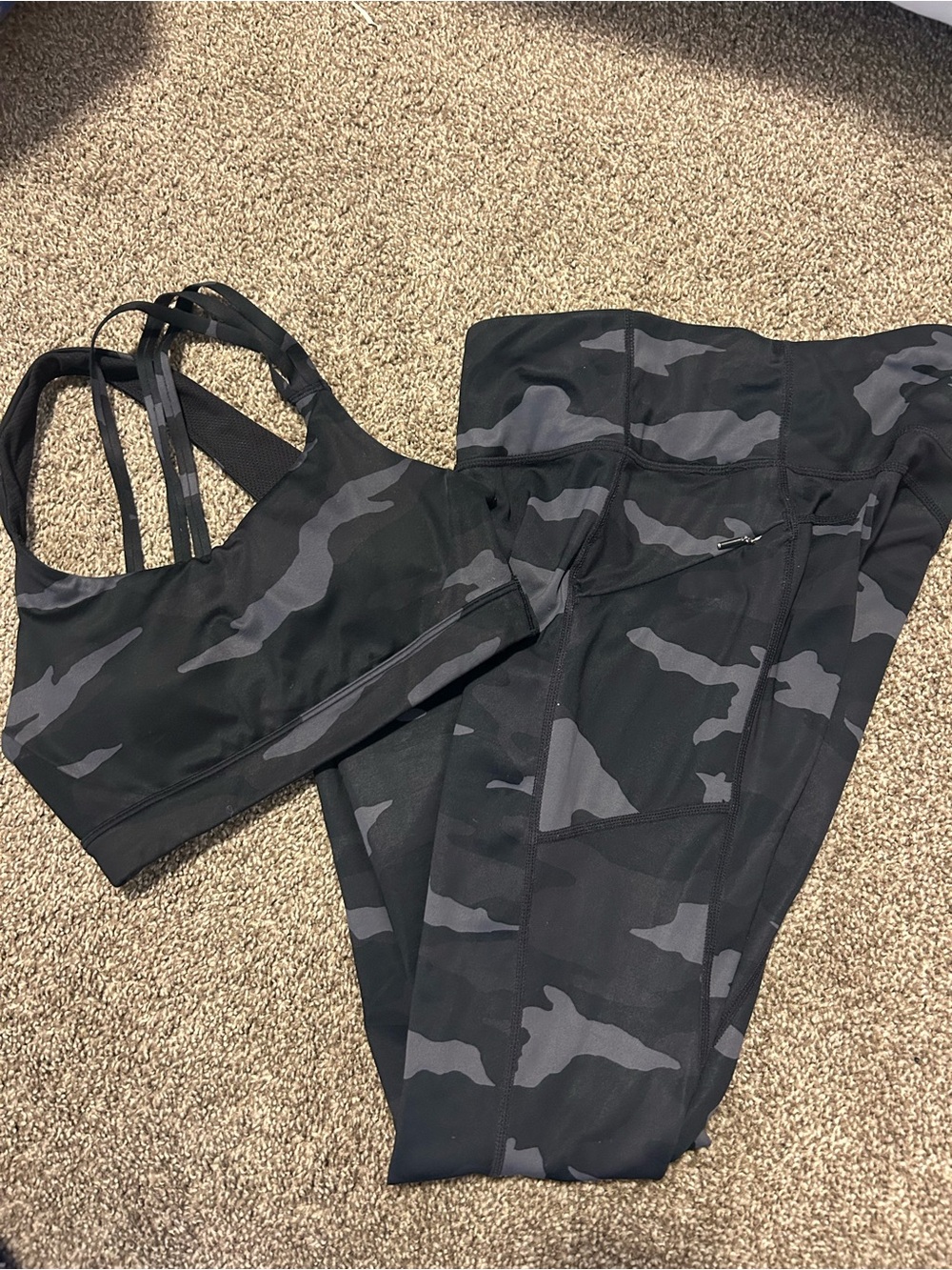 Athleta camo set